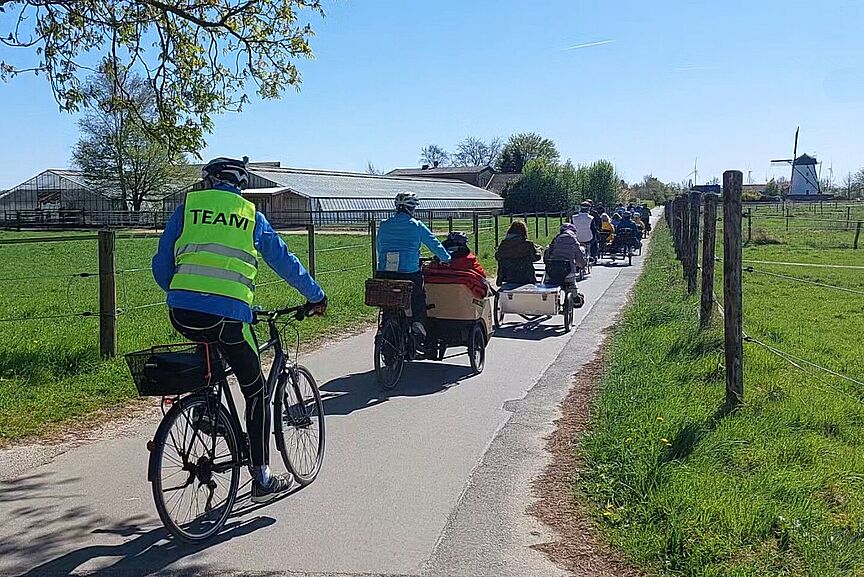 Auf dem Weg zum Tuppenhof Auf dem Weg zum Tuppenhof