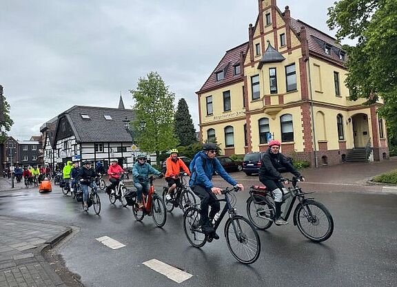 Radfahrende in Korschenbroich 
